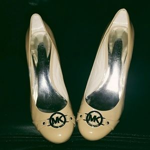 Michael Kors Tan Patent Heels Size 7.5